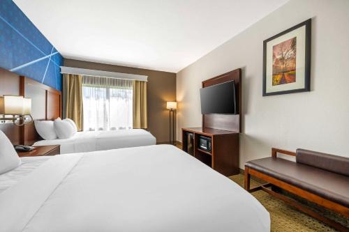 comfort suites omaha east council bluffs