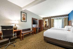 comfort suites omaha east council bluffs
