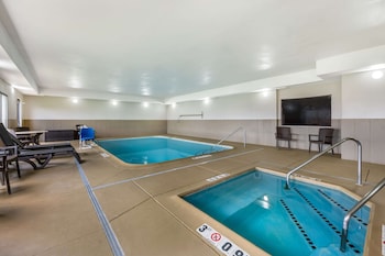 comfort suites omaha east council bluffs