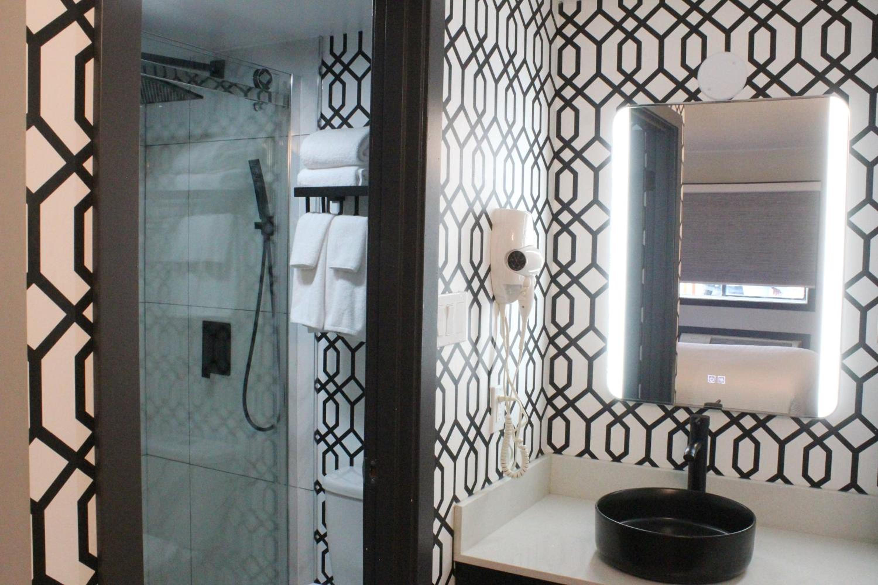 coast courtenay hotel