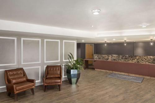 ramada hotel and suites by wyndham coventry