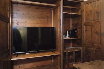 palazzo guazzoni zaccaria