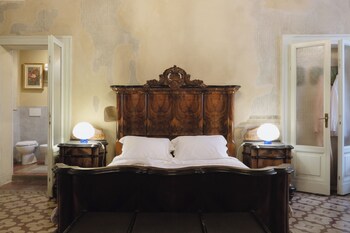 palazzo guazzoni zaccaria