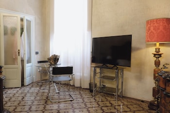 palazzo guazzoni zaccaria