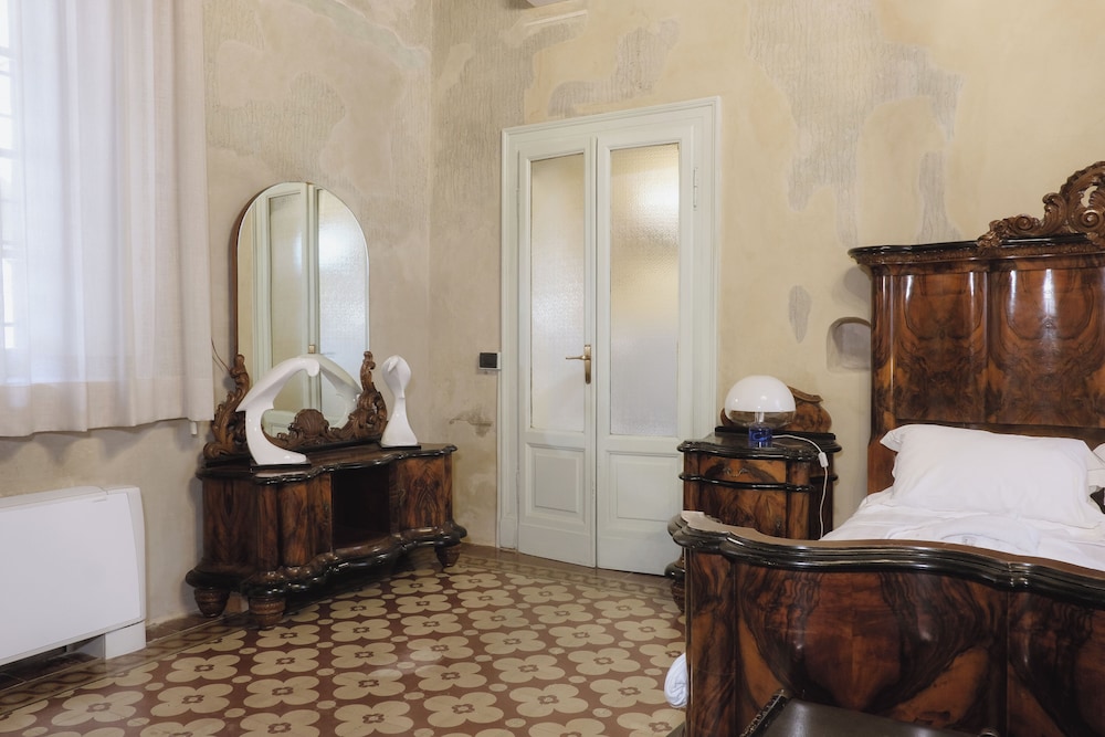 palazzo guazzoni zaccaria