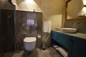 1811 cave hotel