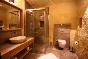 1811 cave hotel