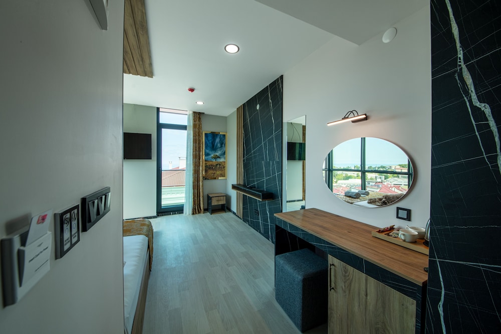 air barbaros hotel