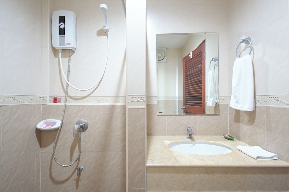 shamrock hotel pattaya