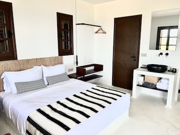 akre hotel