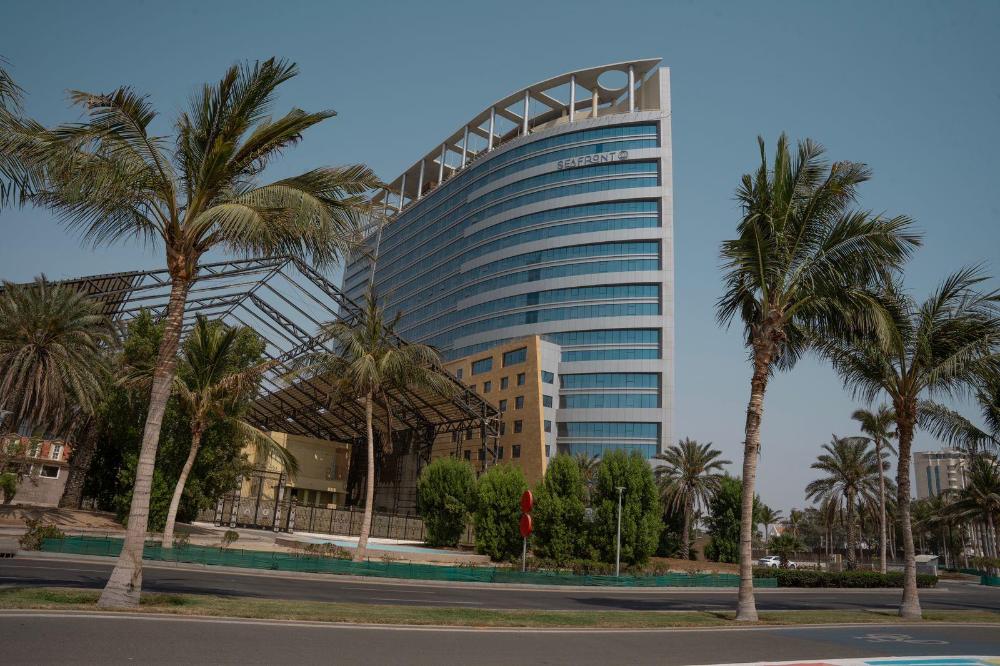 seafront luxury suites jeddah corniche