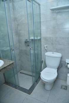 miramar evergreen hotel