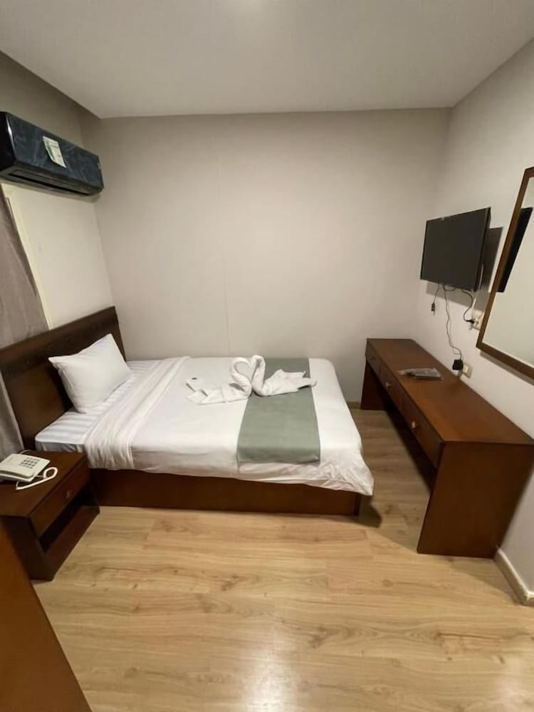 miramar evergreen hotel