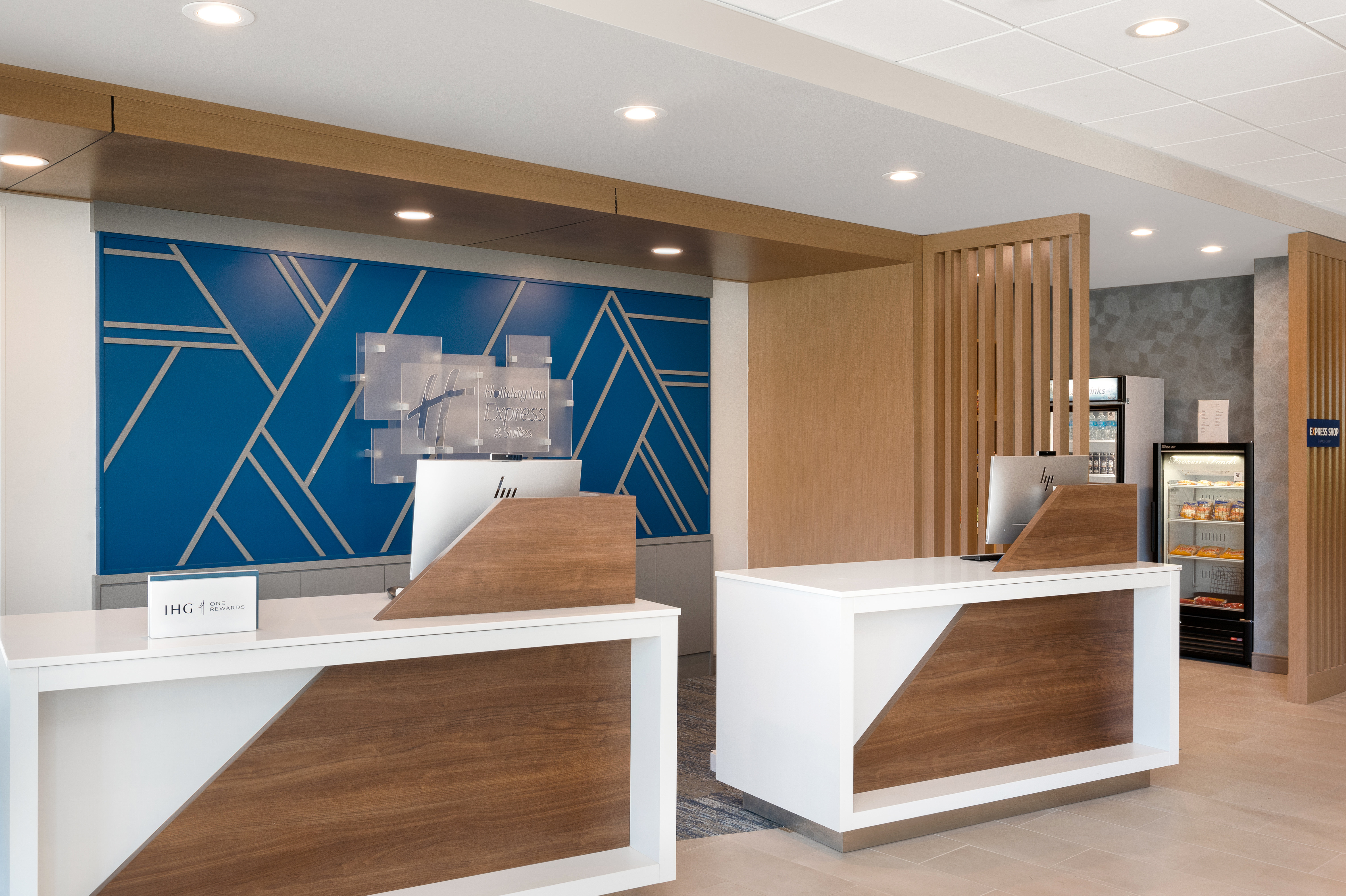 holiday inn express and suites alton st louis area