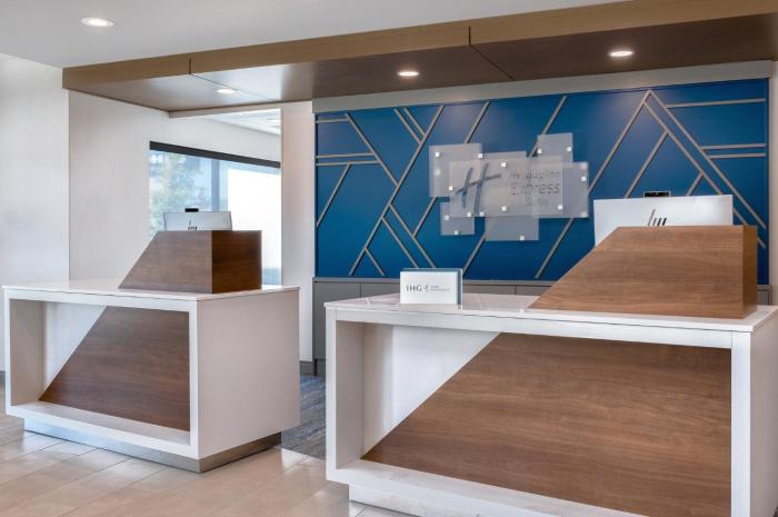 holiday inn express and suites alton st louis area