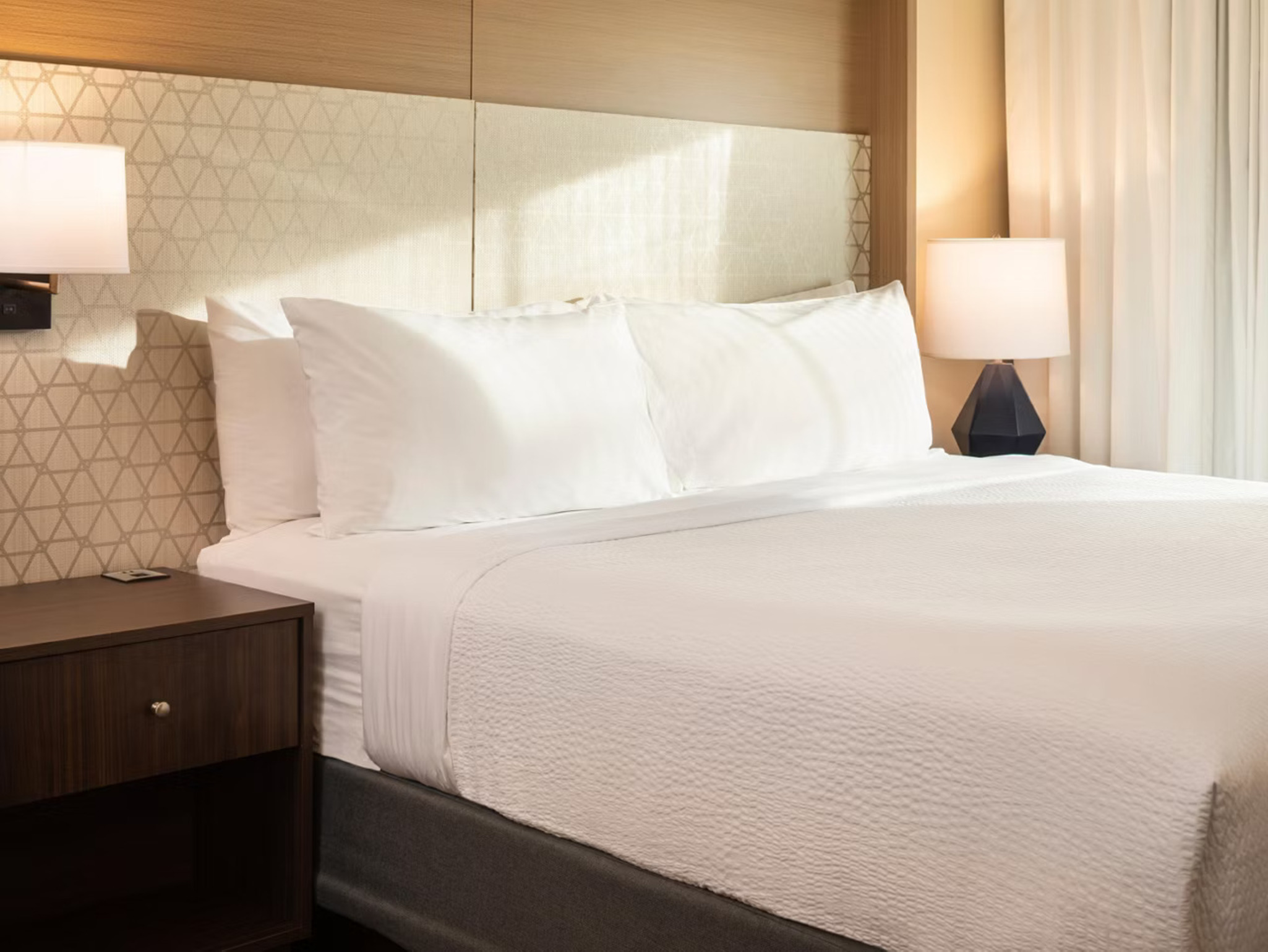 holiday inn hotel and suites maple grove nw mpls a