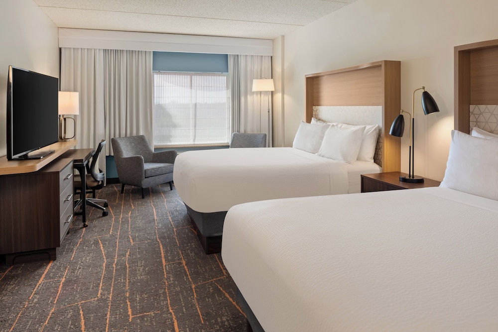 holiday inn hotel and suites maple grove nw mpls a