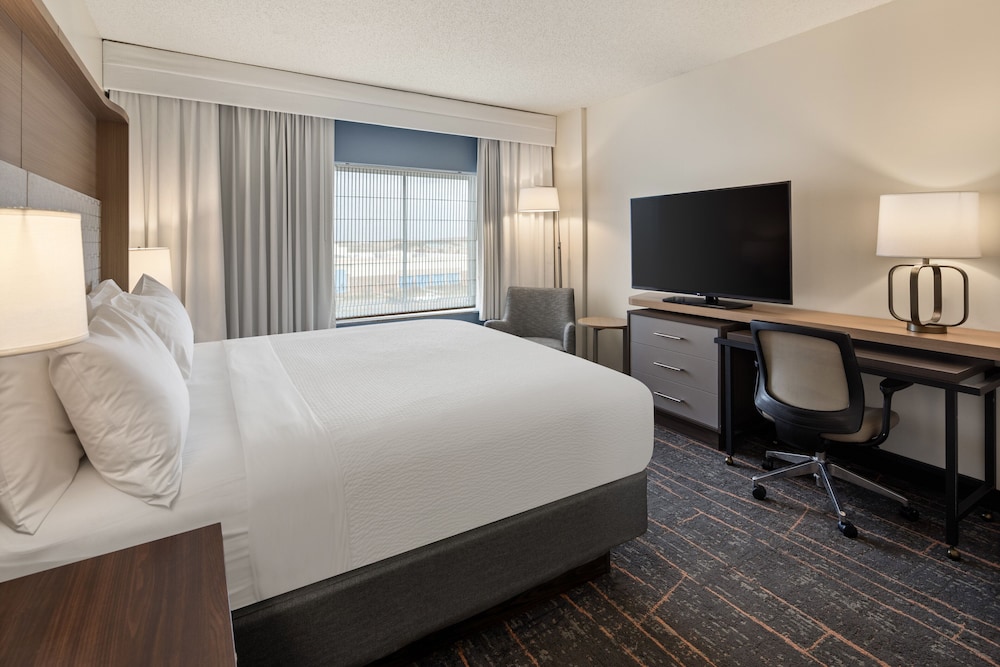 holiday inn hotel and suites maple grove nw mpls a