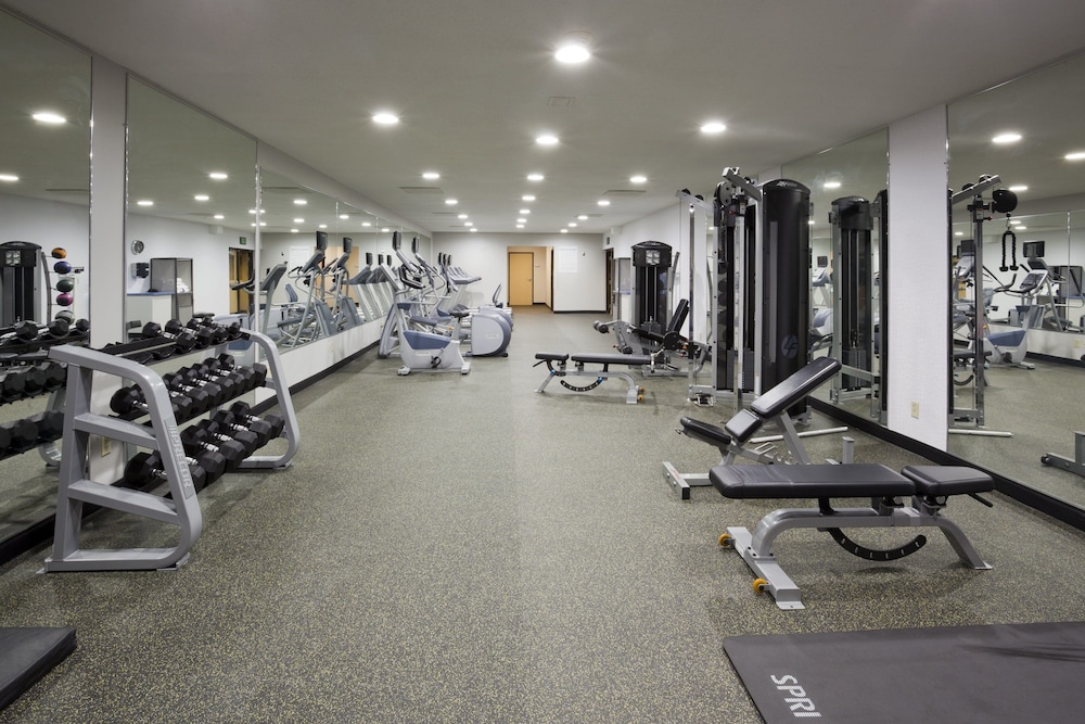 holiday inn hotel and suites maple grove nw mpls a
