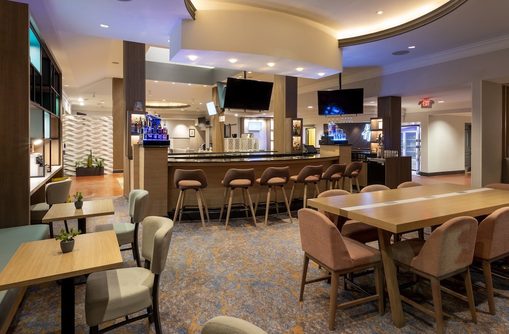 holiday inn hotel and suites maple grove nw mpls a
