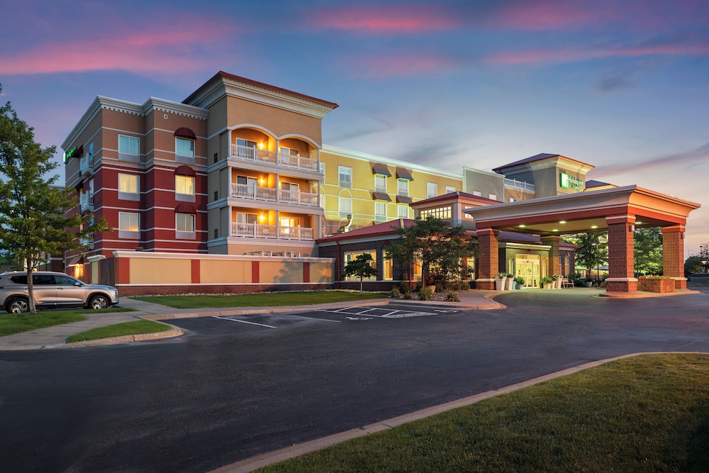 holiday inn hotel and suites maple grove nw mpls a
