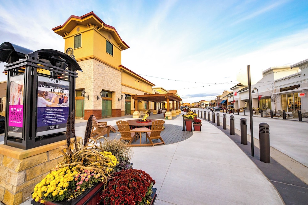 holiday inn hotel and suites maple grove nw mpls a