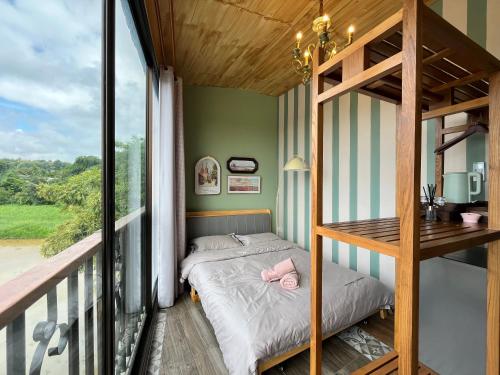 mana an lake hill resort