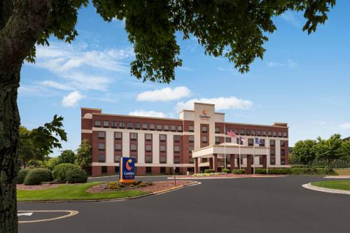 comfort suites outlet center