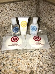 comfort suites outlet center