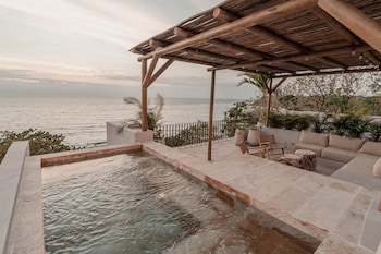 makani luxury wanderlust