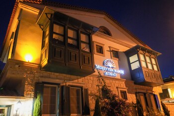 muzeyyen hanim konagi alacati