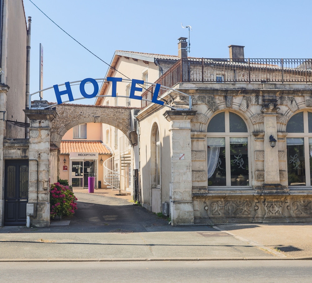hotel le cheval blanc
