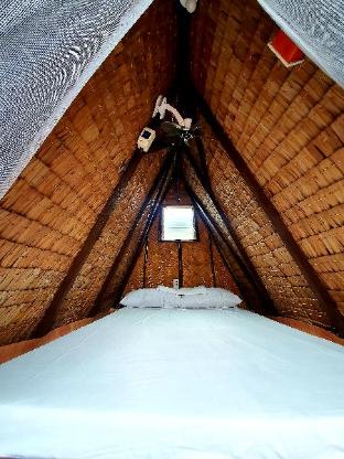 calatagans bahay kubo with beach access