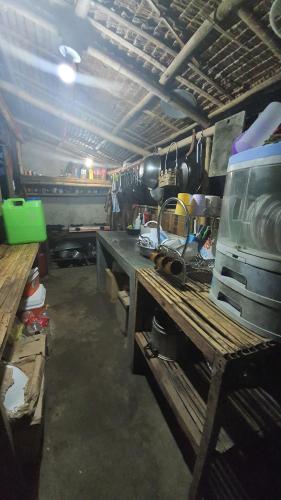 calatagans bahay kubo with beach access
