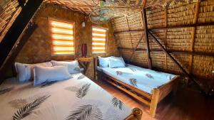 calatagans bahay kubo with beach access