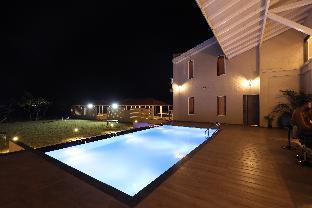 isola luxury farm suites