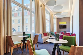 Le Grand Hotel, The Originals Relais,Rue Des Thermes,4 star
