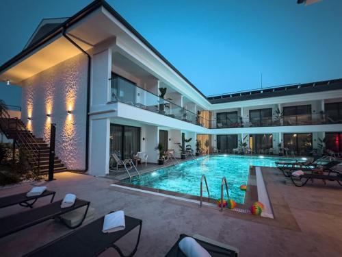 s cape hotel fethiye