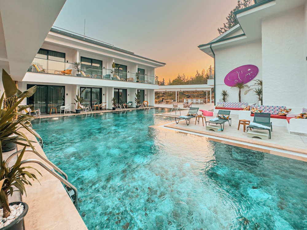 s cape hotel fethiye