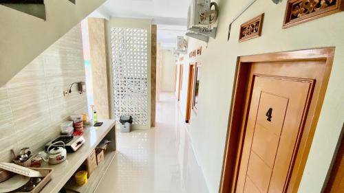 madina guest house syariah near gembira loka zoo yogyakarta mitra reddoorz