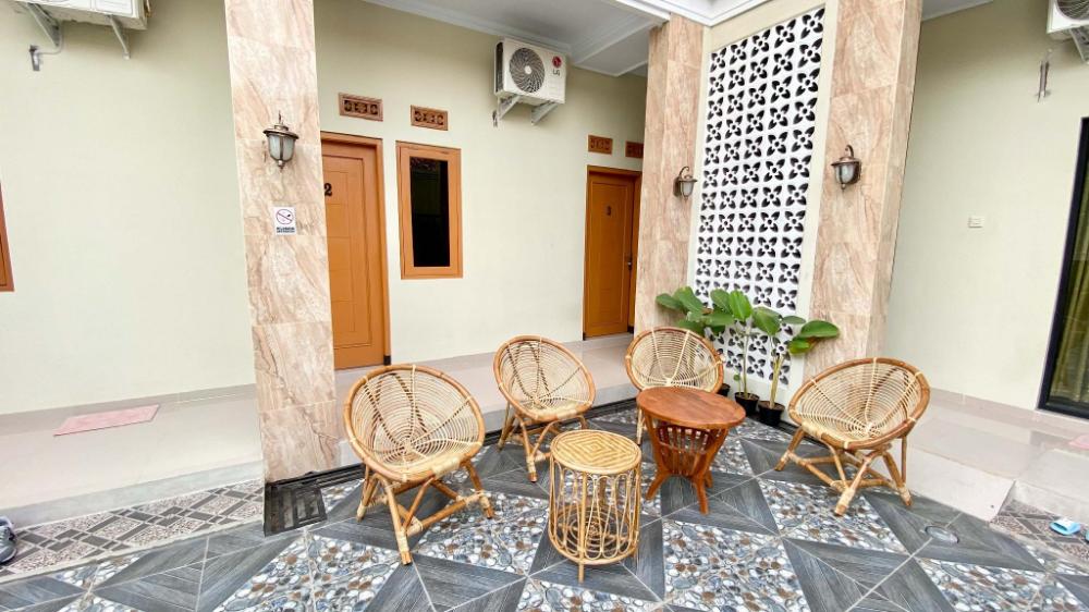 madina guest house syariah near gembira loka zoo yogyakarta mitra reddoorz