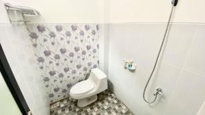 madina guest house syariah near gembira loka zoo yogyakarta mitra reddoorz