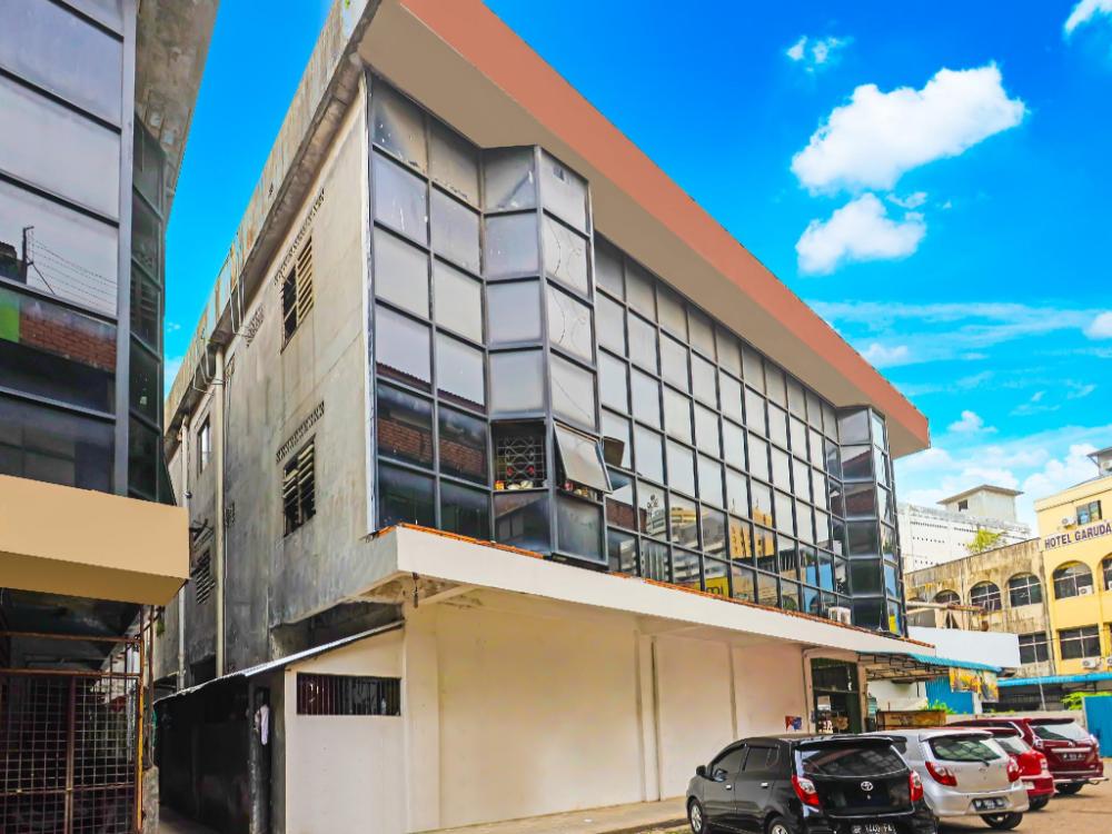 spot on 92843 paris syariah