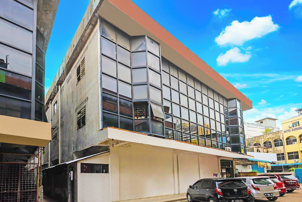 spot on 92843 paris syariah