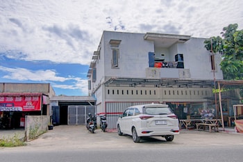oyo 92872 swakarya guest house