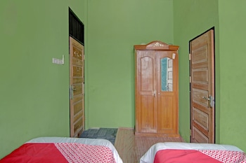 oyo 92872 swakarya guest house
