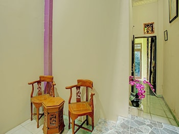 spot on 92905 sutomo residence syariah