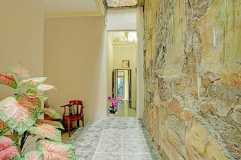 spot on 92905 sutomo residence syariah