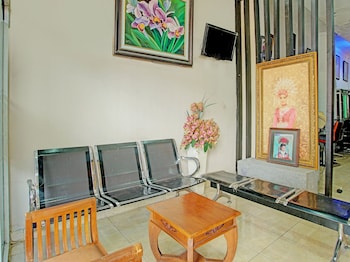 spot on 92905 sutomo residence syariah