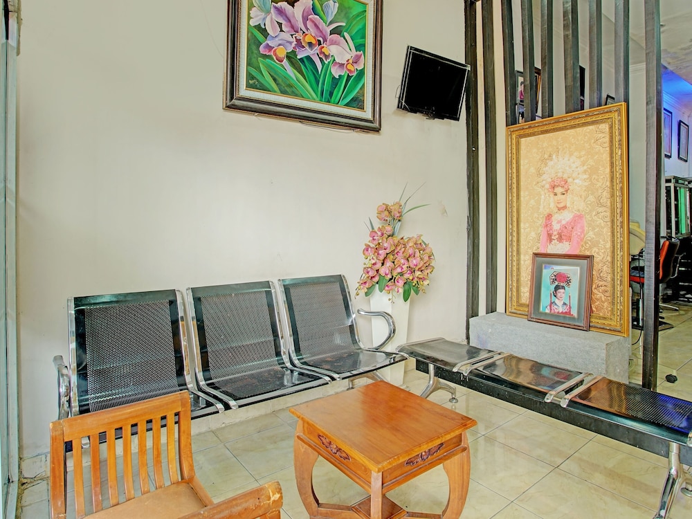 spot on 92905 sutomo residence syariah